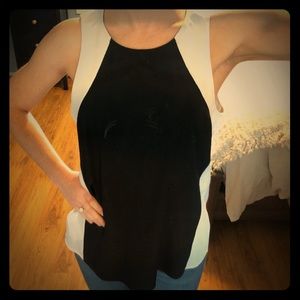 Banana Republic sleeveless blouse black/white